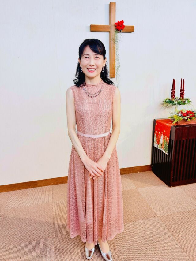 12月21日(日)は奈良市の学園前グレースチャペルにてクリスマスコンサートをさせていただきました🎄✨

前日よりほんの少し更に声が出るようになって、全プログラムを歌い切ることができました✨
この日は信仰の体験談もお話しさせていただきました！（話し声はガラガラで聴き取り辛かったと思いますが…💦）

祈りに包まれた温かい時間がとても心地良く、とても慰められました😭✨

2日続けて神様がどんなに憐れみに富んだ素晴らしいお方であるかを体験することができて、本当に幸せで感謝な2日間でした❤️